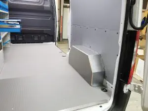 Буков под за бус с каучуково покритие