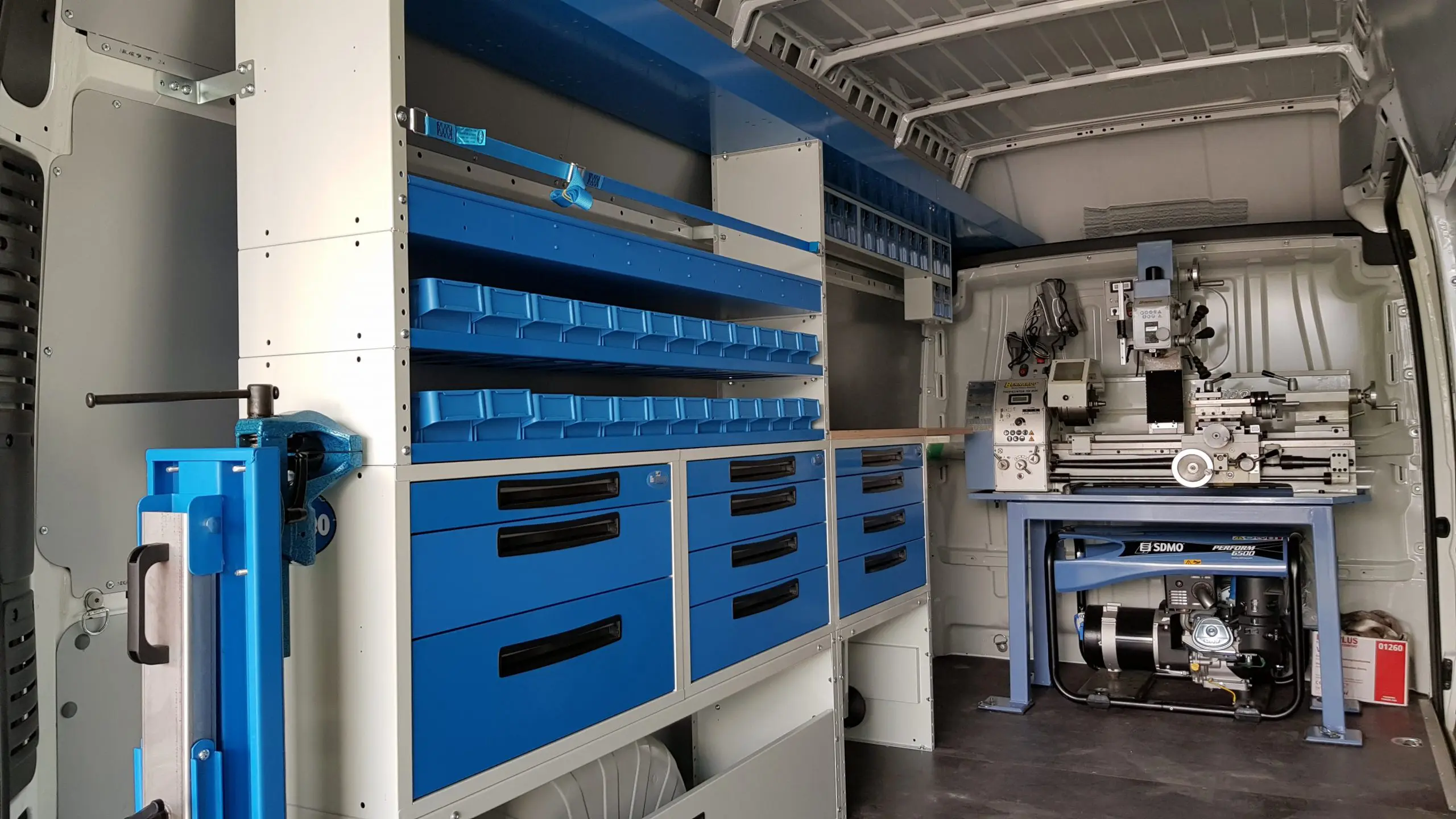 Оборудване на работен ван Fiat Ducato