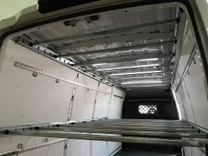 Транспортиране на къси и дълги дрехи