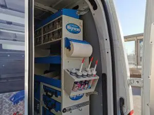 Стойка за силикони