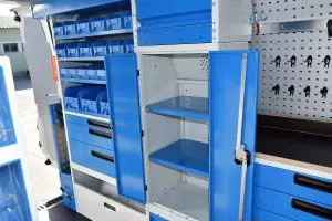 Ключалка и механизъм с двустранно заключване