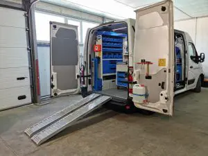 Леки товарни рампи