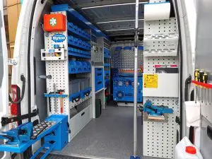 Стелаж за микробус и кутии