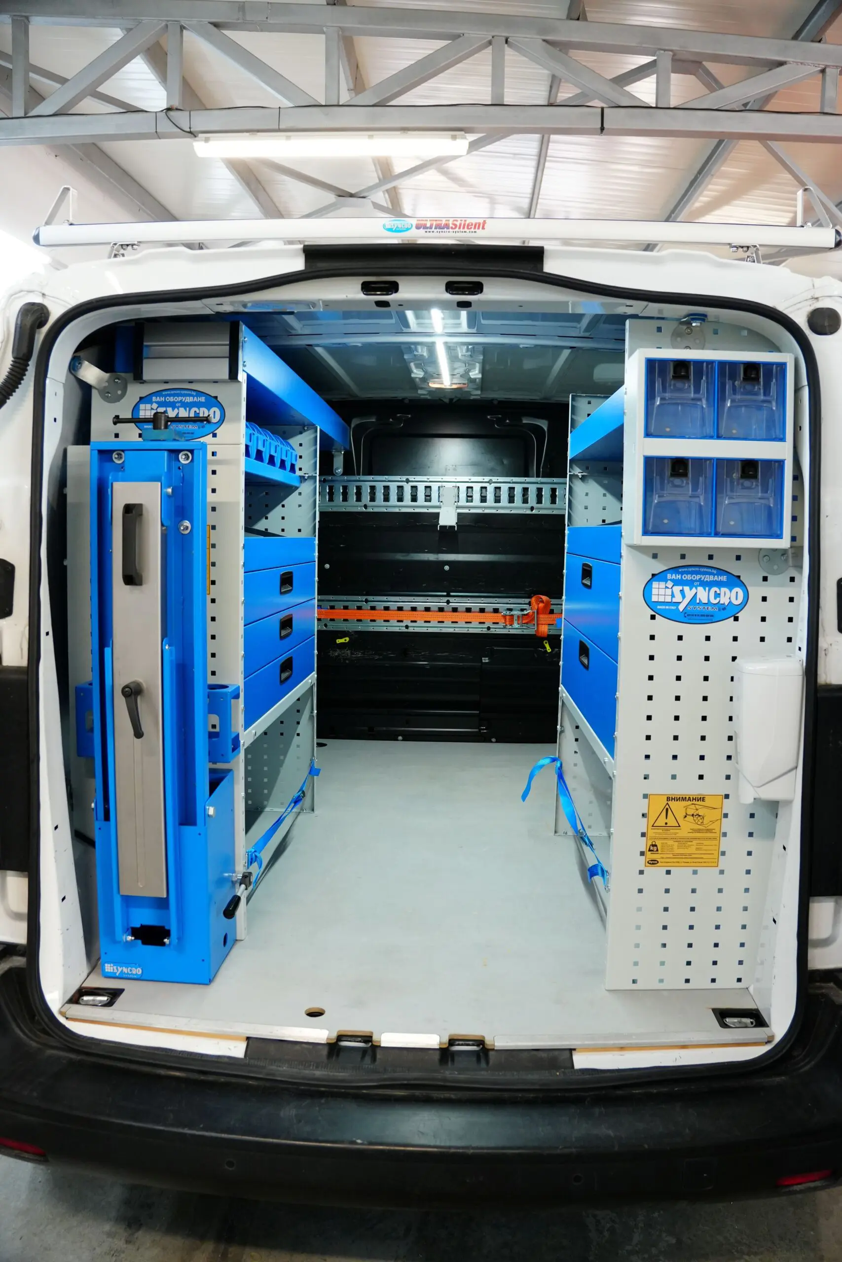 Citroën Jumpy – оборудване на товарния ван със сервизни модули