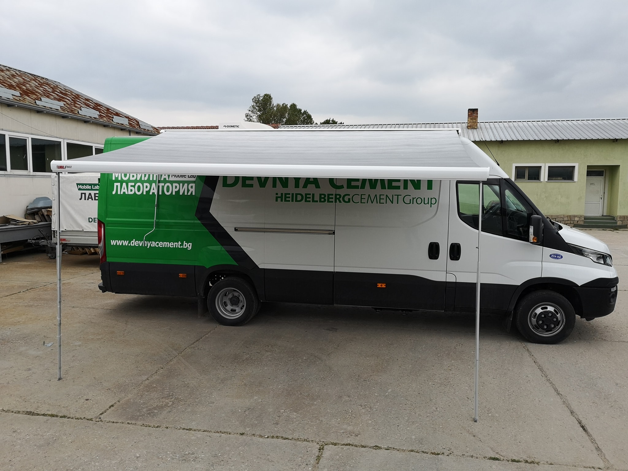 Навес за ван