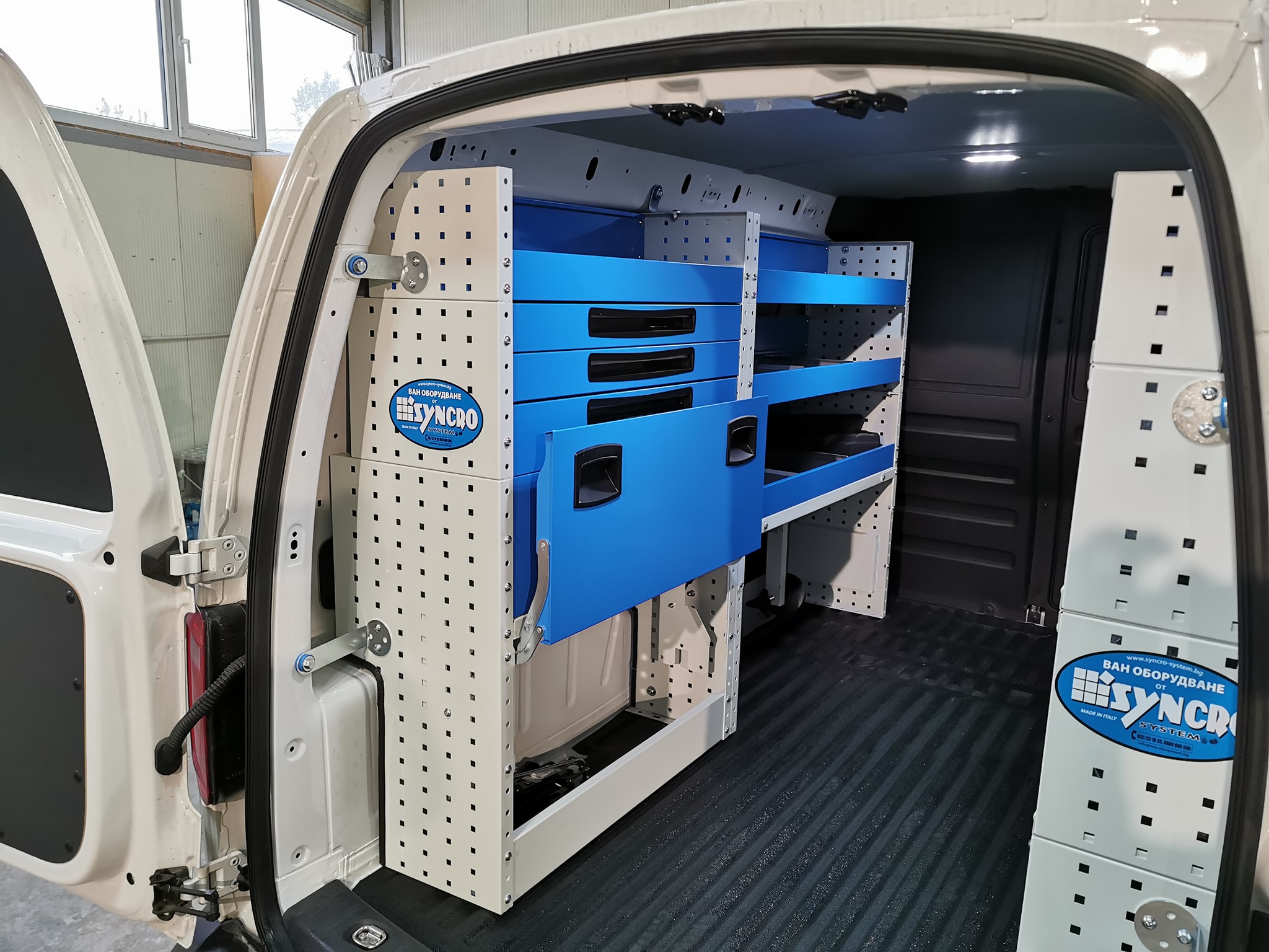 шкаф за ван