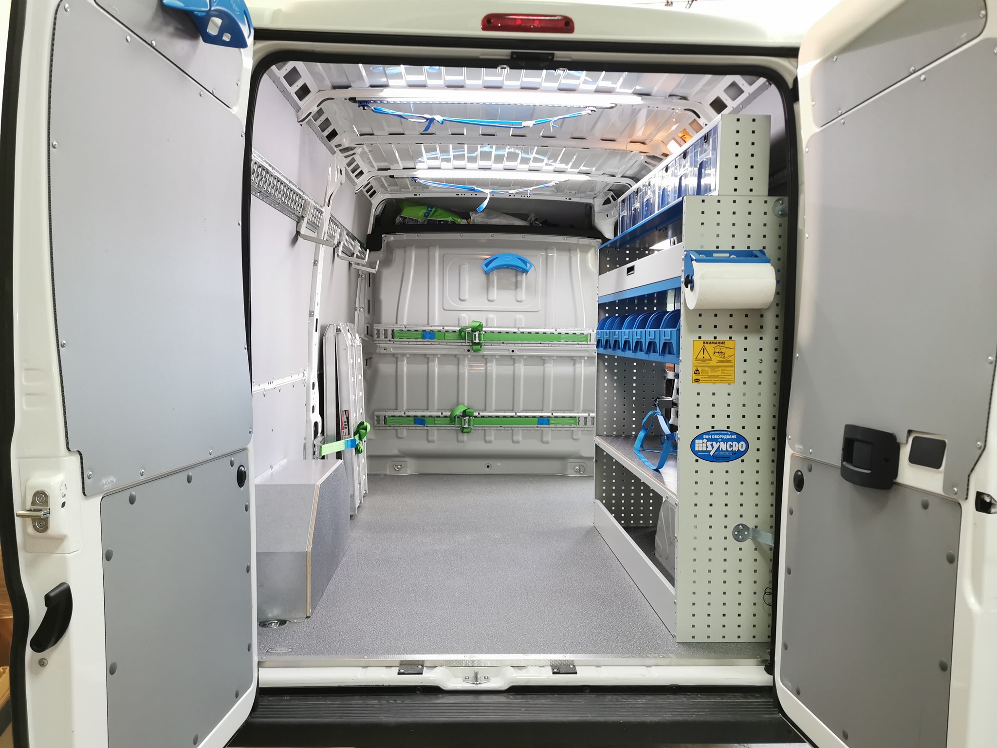 Оборудван Peugeot Boxer